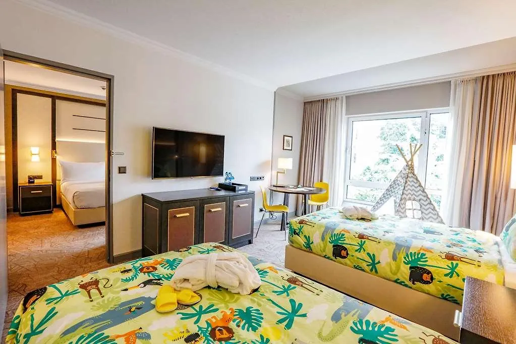 **** Otel Hilton Munich City Almanya